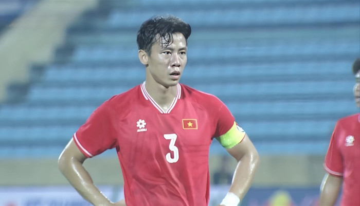 HLV tuyển Ấn Độ khen ngợi Quế Ngọc Hải sau trận hoà với tuyển Việt Nam.