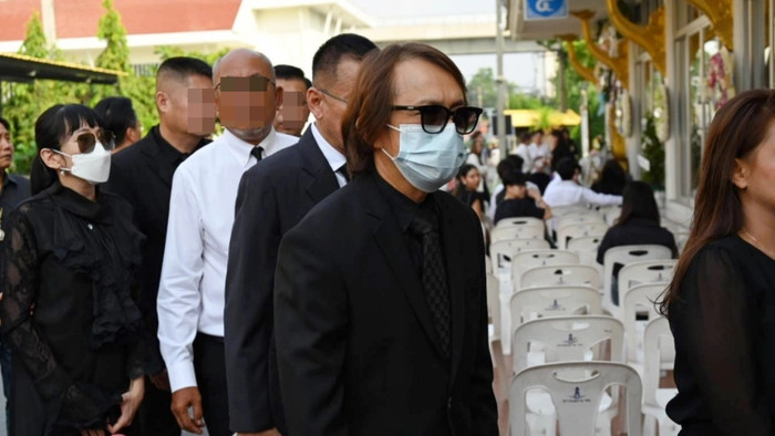 Nam ca sĩ tông xe khiến cô gái tử vong, đến dự đám tang và chia buồn cùng gia đình nạn nhân Ảnh 1