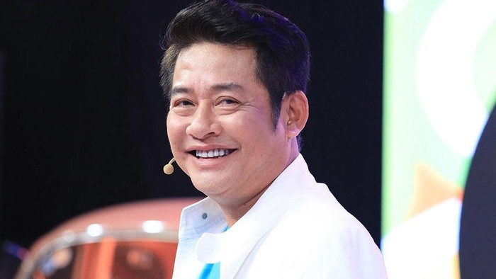 Tấn Beo đã tích lũy được ít tiền sau nhiều năm đi diễn. Hiện gia đình dùng số tiền này để chữa bệnh cho anh.