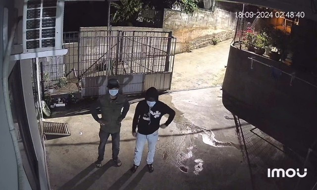 2 đối tượng Nguyễn Nhật Minh và Trần Quang Tiến trong lúc đi trộm cắp.