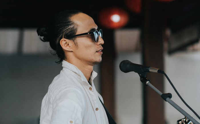 Nam ca sĩ Việt bỏ nhà đi 2 tháng, cắt đứt liên lạc với vợ con để tu tập Ảnh 2