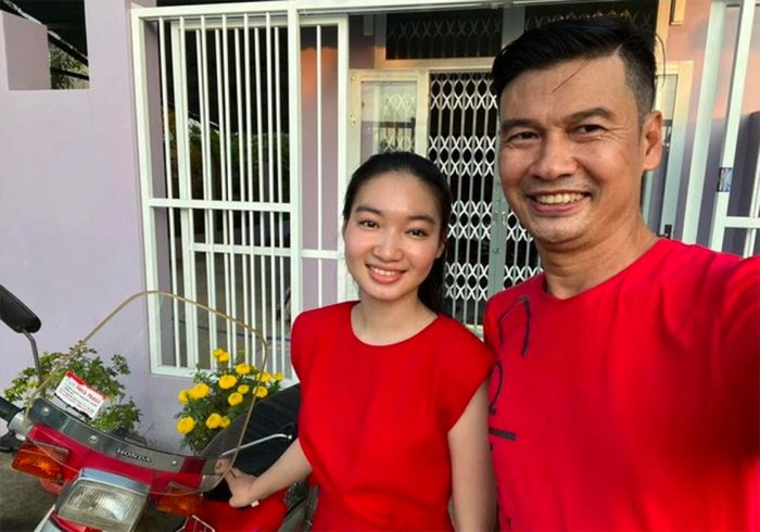 Nam diễn viên có cuộc sống bình yên, hạnh phúc bên vợ kém 26 tuổi.