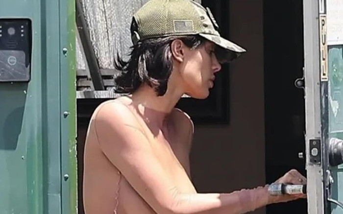 Phẫn nộ tin nhắn của chồng với nữ người mẫu: 'Tôi muốn mẹ ruột của em' Ảnh 2