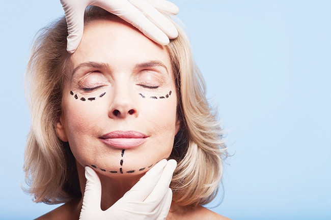 Tuổi xế chiều tìm đến thẩm mỹ cũng tiềm ẩn khá nhiều rủi ro.