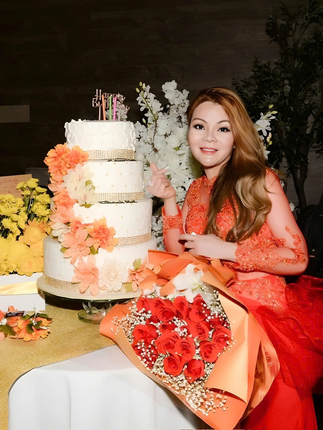 Hoa hậu Thanh Mai tích cực làm từ thiện trong nhiều năm qua.