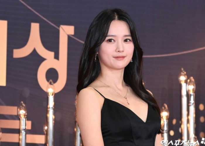 Nữ diễn viên Nam Bora.