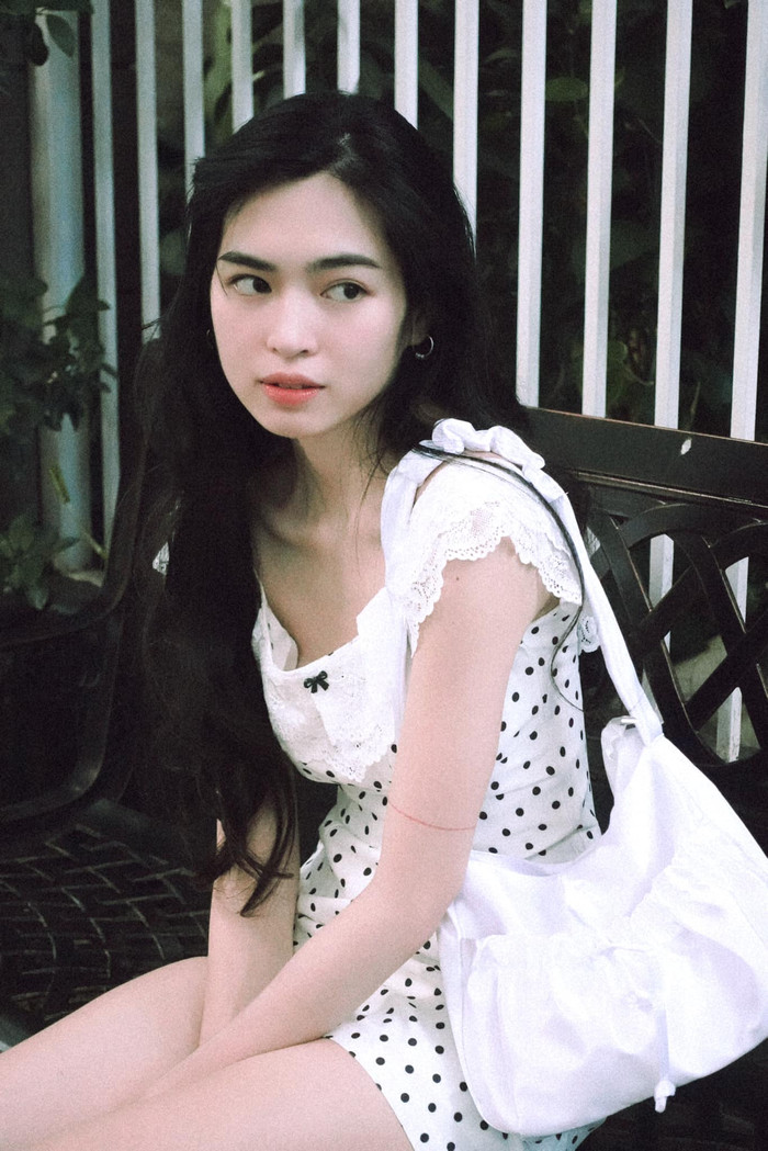 Đỗ Khánh Vân sở hữu vẻ đẹp mong manh, trong trẻo. Ảnh: FBNV