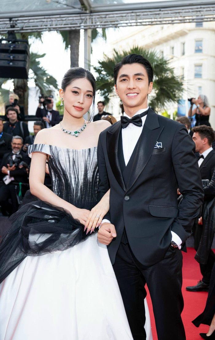 Hình ảnh của vợ chồng Bình An - Phương Nga khi tham dự liên hoan phim Cannes vào giữa tháng 5 năm nay. Ảnh: FBNV