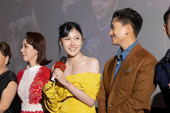 Thu Trang, Uyển Ân, Samuel An (từ trái sang) tại sự kiện ra mắt phim mới.