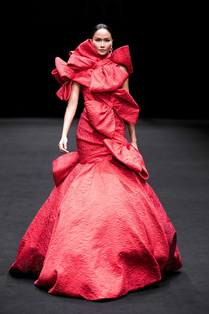 H'Hen Niê lên tiếng đính chính mối quan hệ với Thanh Hằng sau nghi vấn 'rạn nứt' Ảnh 2