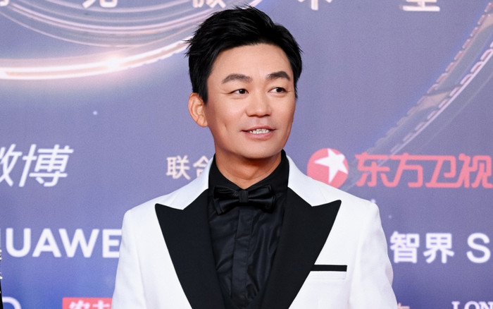 Ảnh đế Trung Quốc sụp đổ hình tượng vì 'phông bạt' từ thiện Ảnh 2