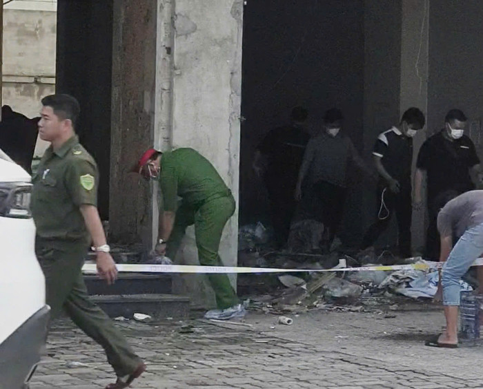 Công an phong tỏa hiện trường.