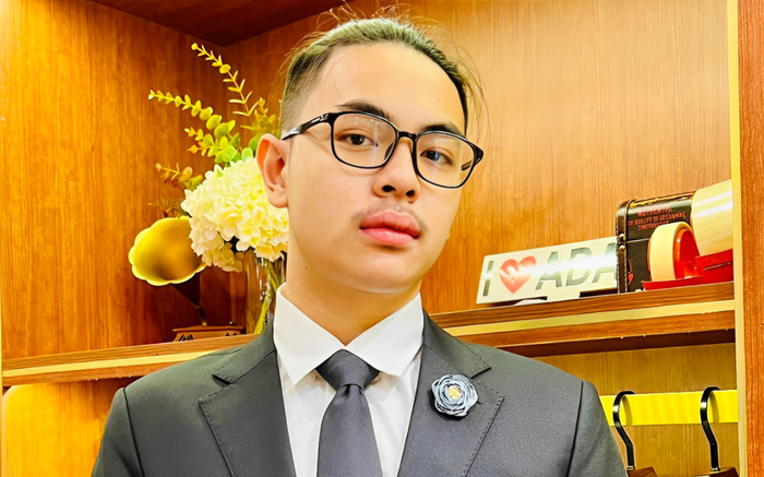 Con trai chung năm nay 20 tuổi, cao 1m8 chuẩn tổng tài của Cát Phượng - Thái Hòa Ảnh 2