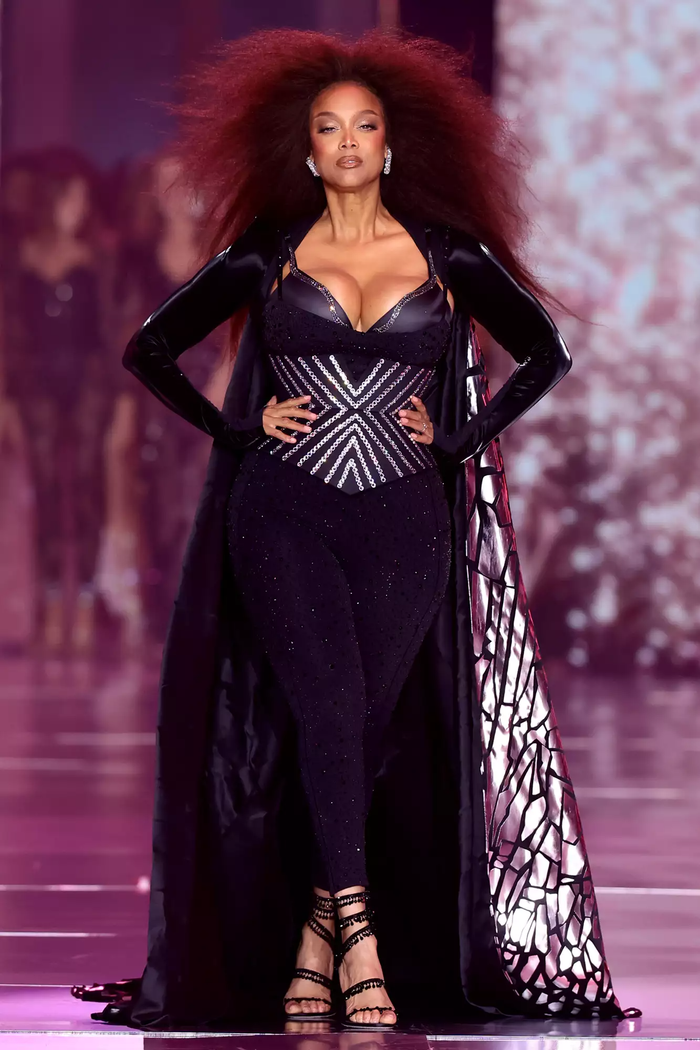Victoria's Secret thức thời, Tyra Banks phát tướng vẫn có cơ hội trở lại làm vedette? Ảnh 1