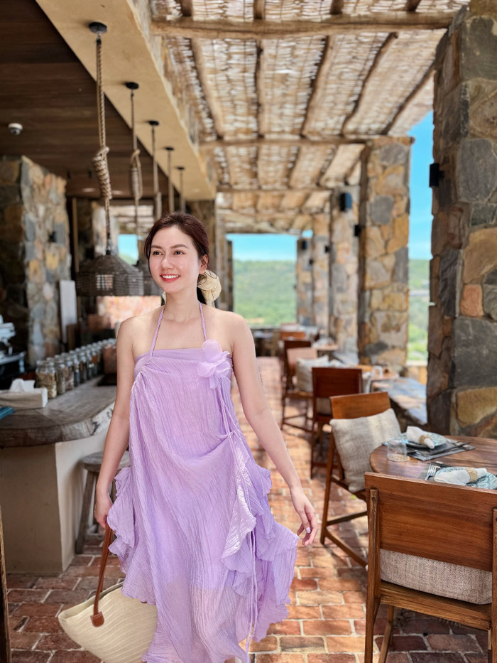 Hương Giang ngày càng xinh đẹp, tươi tắn từ sau khi có tình mới. 