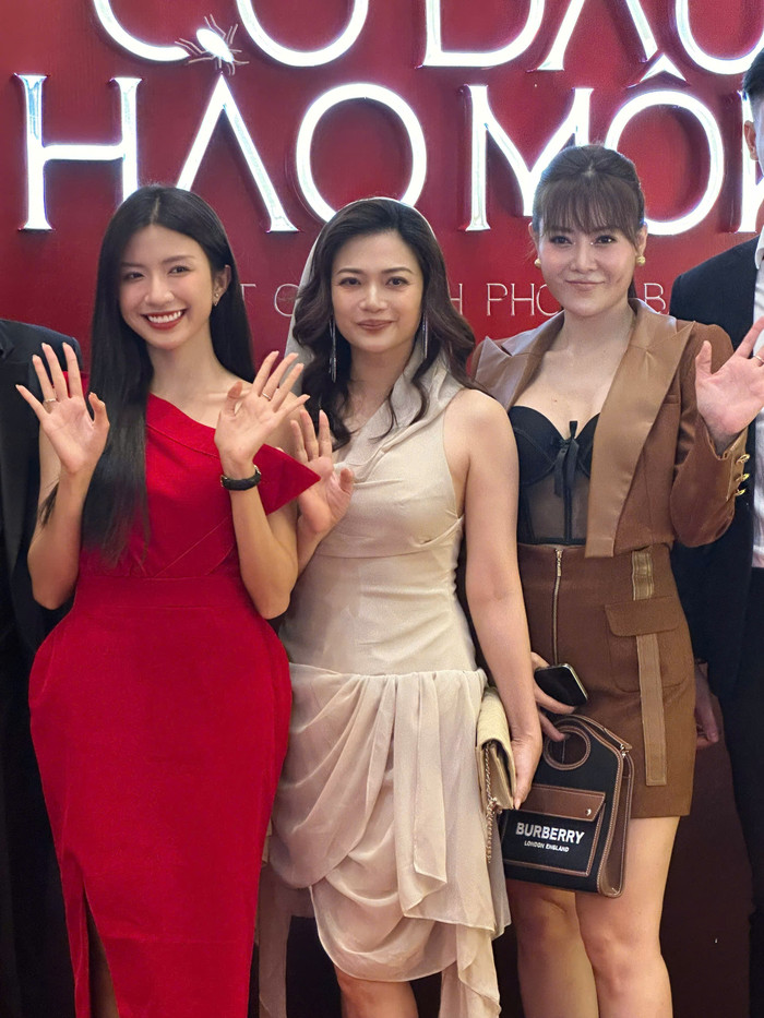 Cận cảnh nhan sắc Kiều Anh ở tuổi 42 ở ảnh chưa photoshop, có đẹp như dân tình vẫn tưởng? Ảnh 3