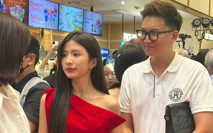 Em gái Huyền Lizzie được chồng tháp tùng ở sự kiện, nhan sắc bùng nổ sau khi kết hôn Ảnh 2