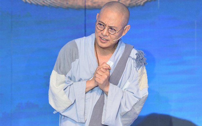 Nam diễn viên vướng bê bối ăn chặn từ thiện 1.200 tỷ đồng Ảnh 2