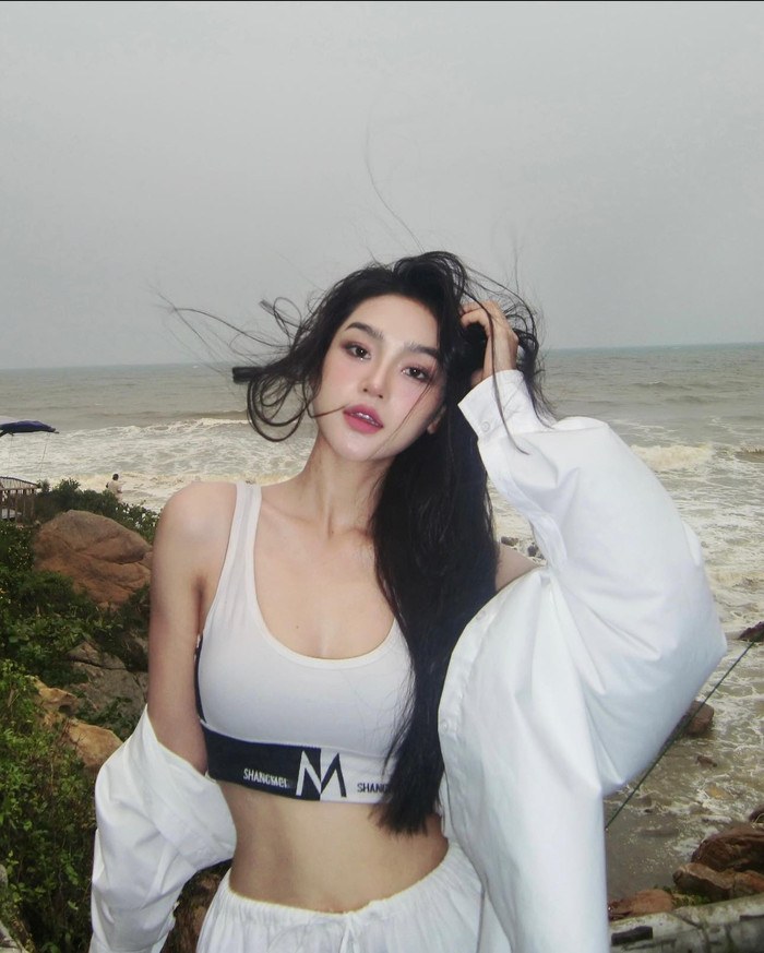 Body nóng bỏng, 0% mỡ thừa của Cù Thị Trà khiến dân tình xuýt xoa khen ngợi 