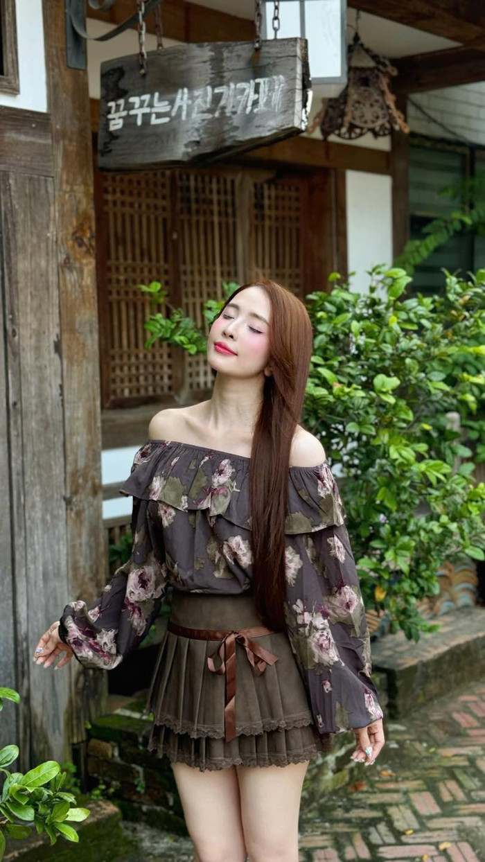 Quỳnh Nga khoe vẻ ngoài căng tràn sau nghi vấn sống chung nhà với Việt Anh Ảnh 1