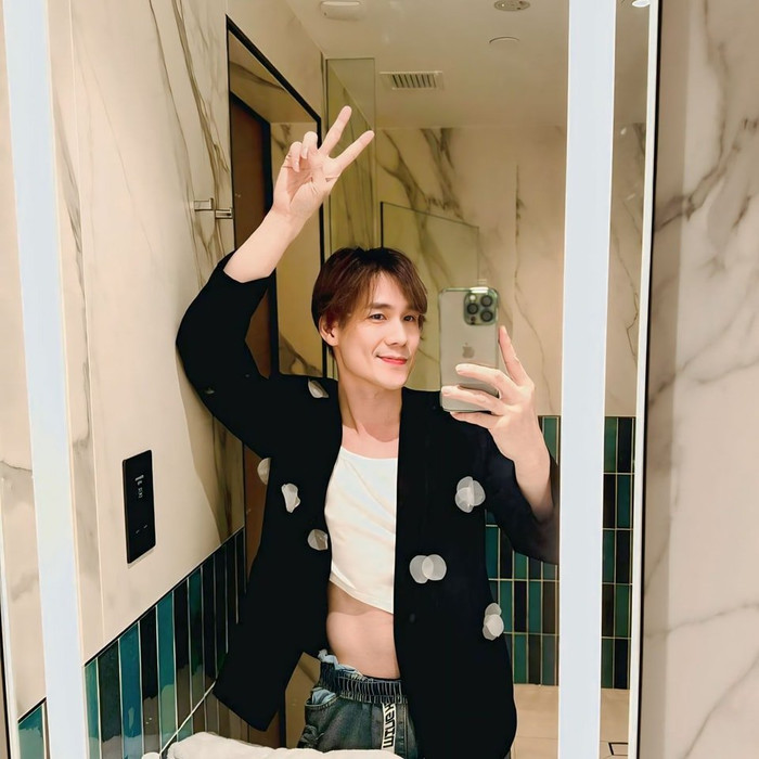 Hình ảnh mới của Khánh Phương khiến công chúng bất ngờ. 