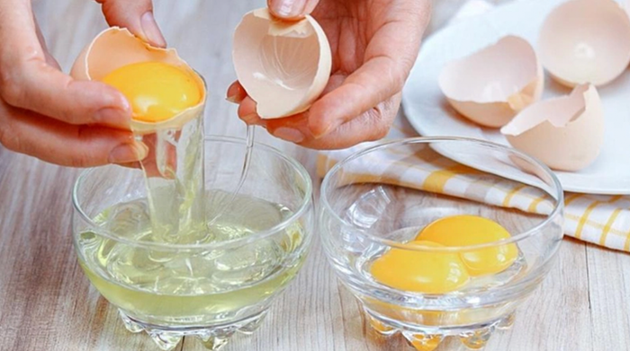 Lòng trắng trứng gà mang hiệu quả dưỡng trắng da rõ rệt.