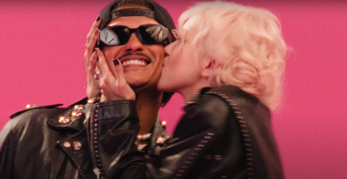 Nụ hôn của Rosé dành cho Bruno Mars khiến dân tình 'bấn loạn' Ảnh 6