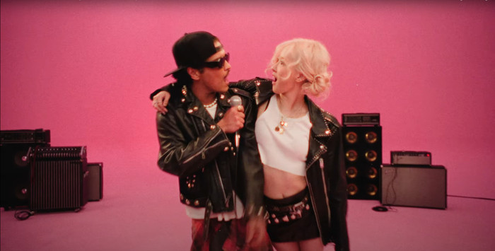 Nụ hôn của Rosé dành cho Bruno Mars khiến dân tình 'bấn loạn' Ảnh 2