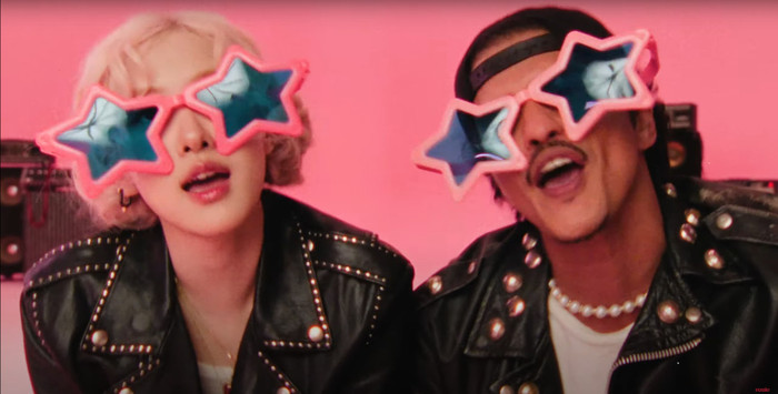 Nụ hôn của Rosé dành cho Bruno Mars khiến dân tình 'bấn loạn' Ảnh 4