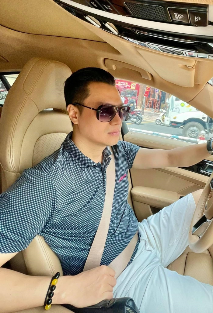 Nam diễn viên sở hữu xế hộp tiền tỷ.