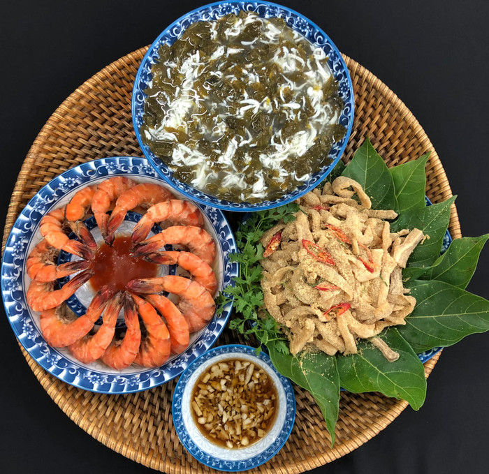 Bát canh chua cá mờm được cho là món ăn dân dã đậm vị.