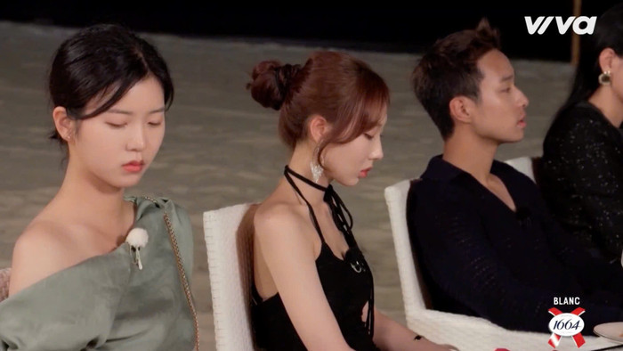 Khoảnh khắc trầm lặng khi nhận kết quả chia tay người chơi.