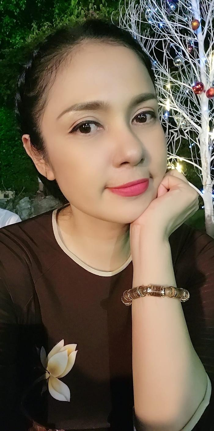 Việt Trinh tiết lộ chuyện yêu đương 6 năm qua, cho rằng cô độc thân suốt quãng thời gian này.