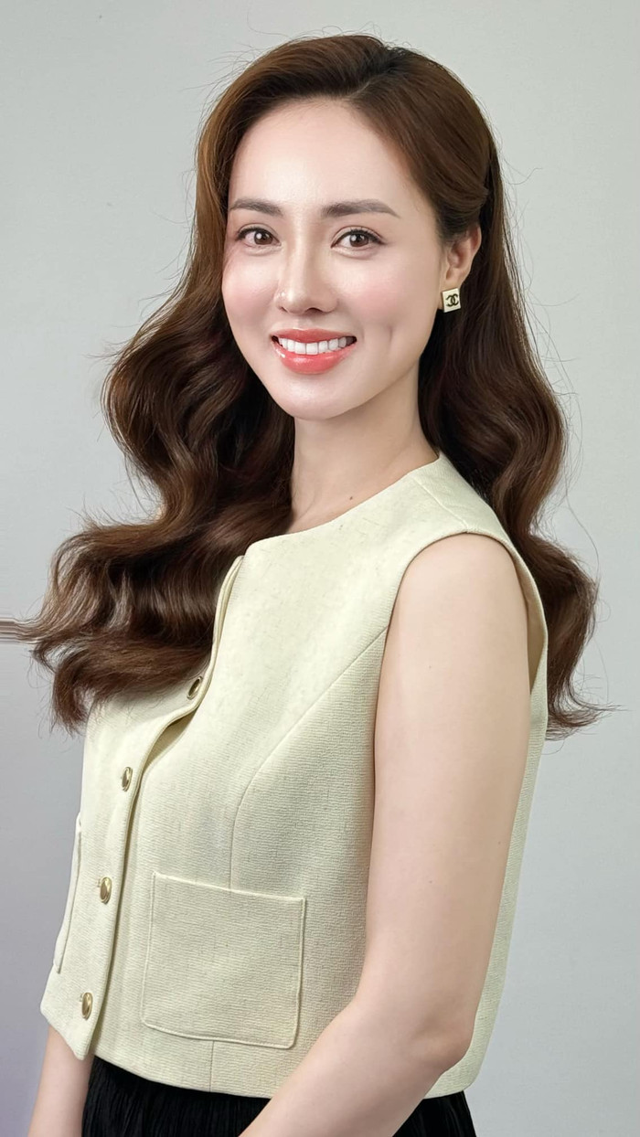 Vợ Công Lý luôn giữ vững tinh thần lạc quan để cùng chồng vượt qua khó khăn. 