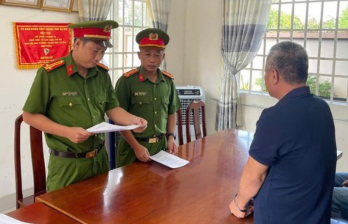 Cơ quan Cảnh sát Điều tra tống đạt các quyết định tố tụng đối với Phan Minh Lý.