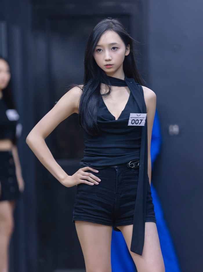 Quách Lê Thùy Minh sinh sinh năm 2008, vừa giành vị trí Á quân 1 cuộc thi Tìm kiếm người mẫu triển vọng Việt Nam.