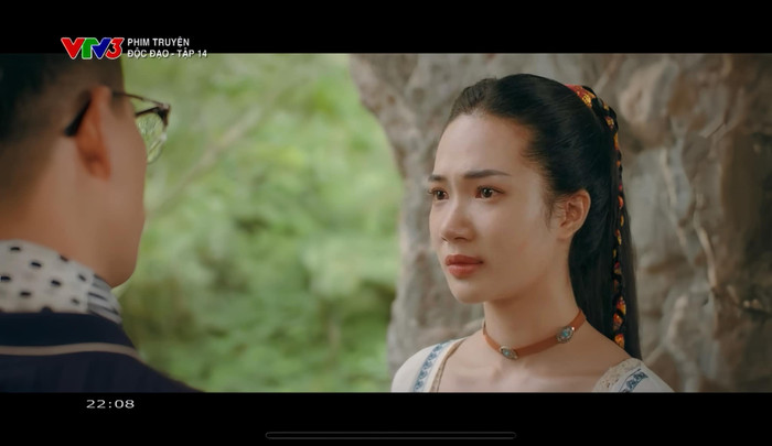 Nhan sắc xinh đẹp và vóc dáng nóng bỏng của sao phim Độc đạo nhanh chóng thu hút sự quan tâm của khán giả truyền hình. 