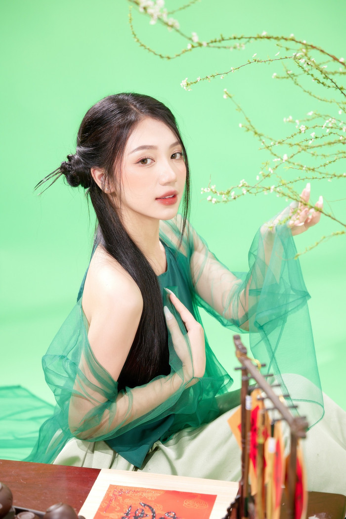 Hướng tới sự nghiệp diễn xuất chuyên nghiệp, Thùy Dương không ngừng chăm chút ngoại hình và hoàn thiện khả năng diễn xuất. 