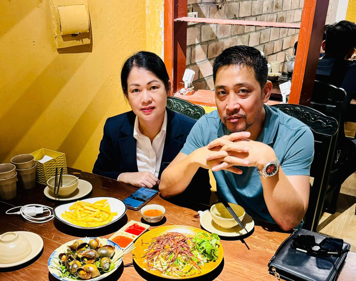 Vợ chồng sao nam Độc Đạo thỉnh thoảng 'trốn con' đi hẹn hò để hâm nóng tình cảm.
