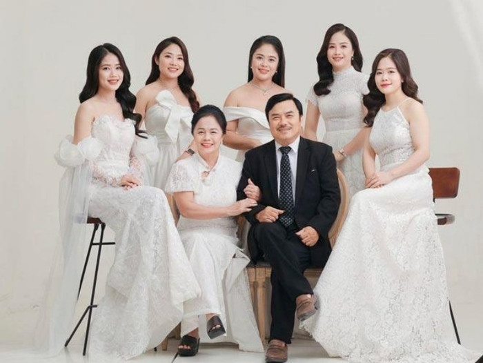 Gia đình ở Nghệ An có 5 cô con gái.