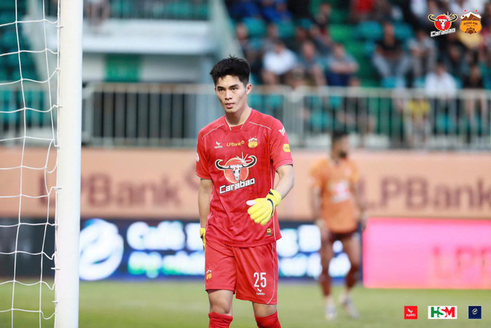 Thủ môn Trần Trung Kiên của HAGL đã được HLV Kim Sang Sik gọi lên tuyển Việt Nam.