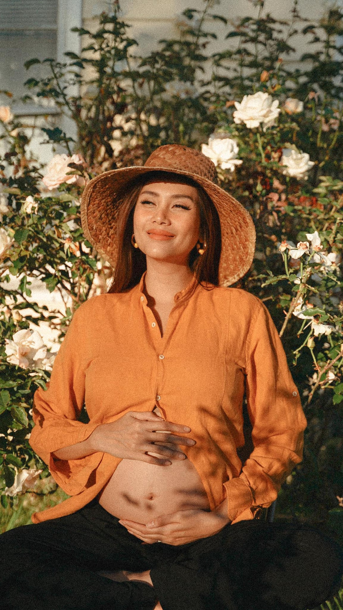 Võ Hoàng Yến có hành trình thai kỳ khoẻ mạnh, vượt cạn thành công.