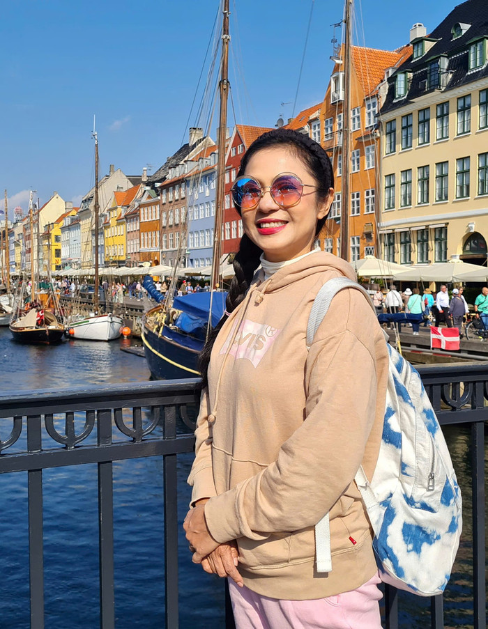 Việt Trinh xém bị tác động vật lý do bị đàn chị dựng chuyện.