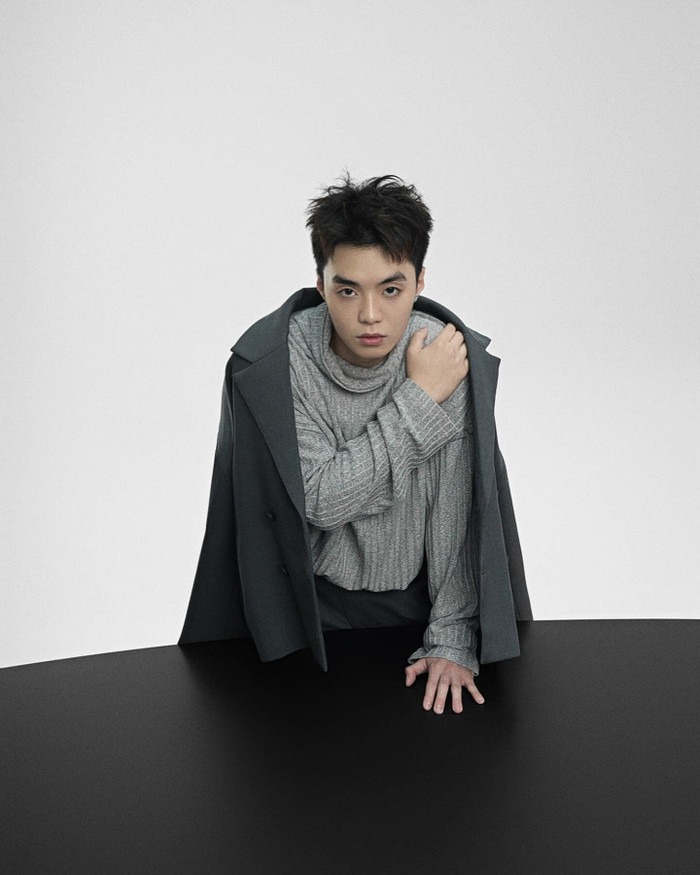 Rapper Negav nhận về nhiều chỉ trích vì phát ngôn về việc bỏ học và bị 'đào' lại quá khứ có nhiều hành động, lời lẽ thiếu chuẩn mực. 