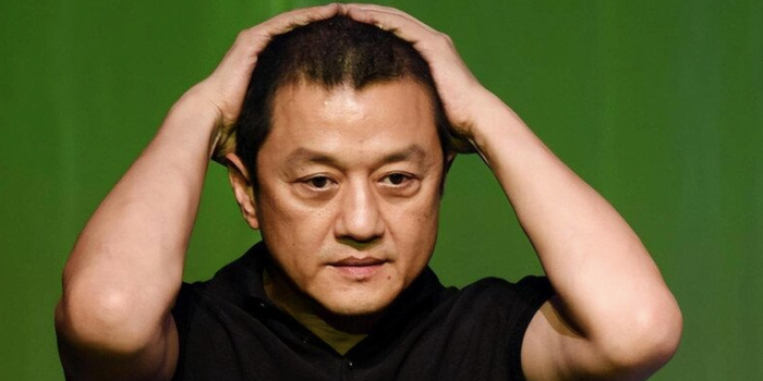 Scandal ăn chặn từ thiện khiến tên tuổi của Lý Á Bằng bị ảnh hưởng nghiêm trọng. Mất hơn 1 năm, anh và tổ chức mới được minh oan. 