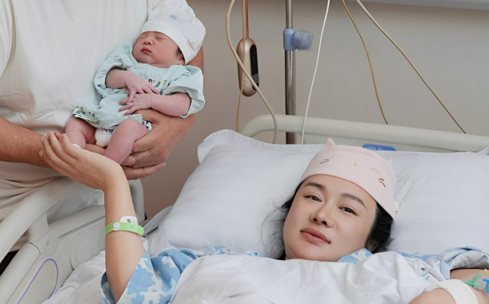 Nam diễn viên thông báo có con ở tuổi U80 Ảnh 2