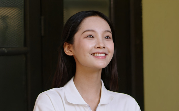 Đi Giữa Trời Rực Rỡ: Bộ phim bất ổn về cả diễn xuất lẫn nội dung Ảnh 2