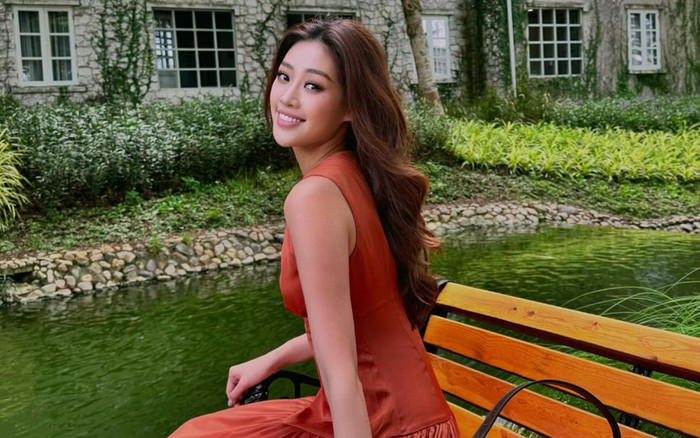 Hoa hậu Khánh Vân chăm mang túi hiệu, giá trị gây choáng ngợp Ảnh 2