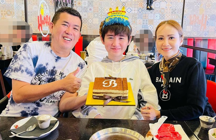 Hôn nhân viên mãn của Nhật Cường bên vợ con.