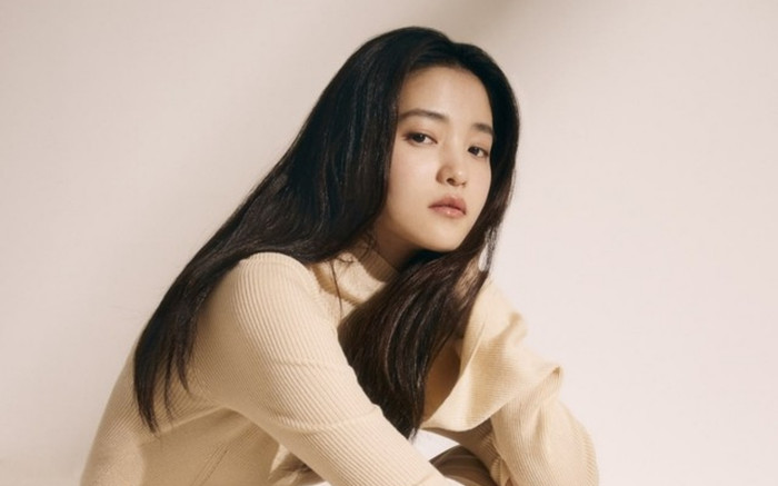 'Người hầu gái' Kim Tae Ri bật mí bí quyết độc lạ để dáng thon, da đẹp Ảnh 2